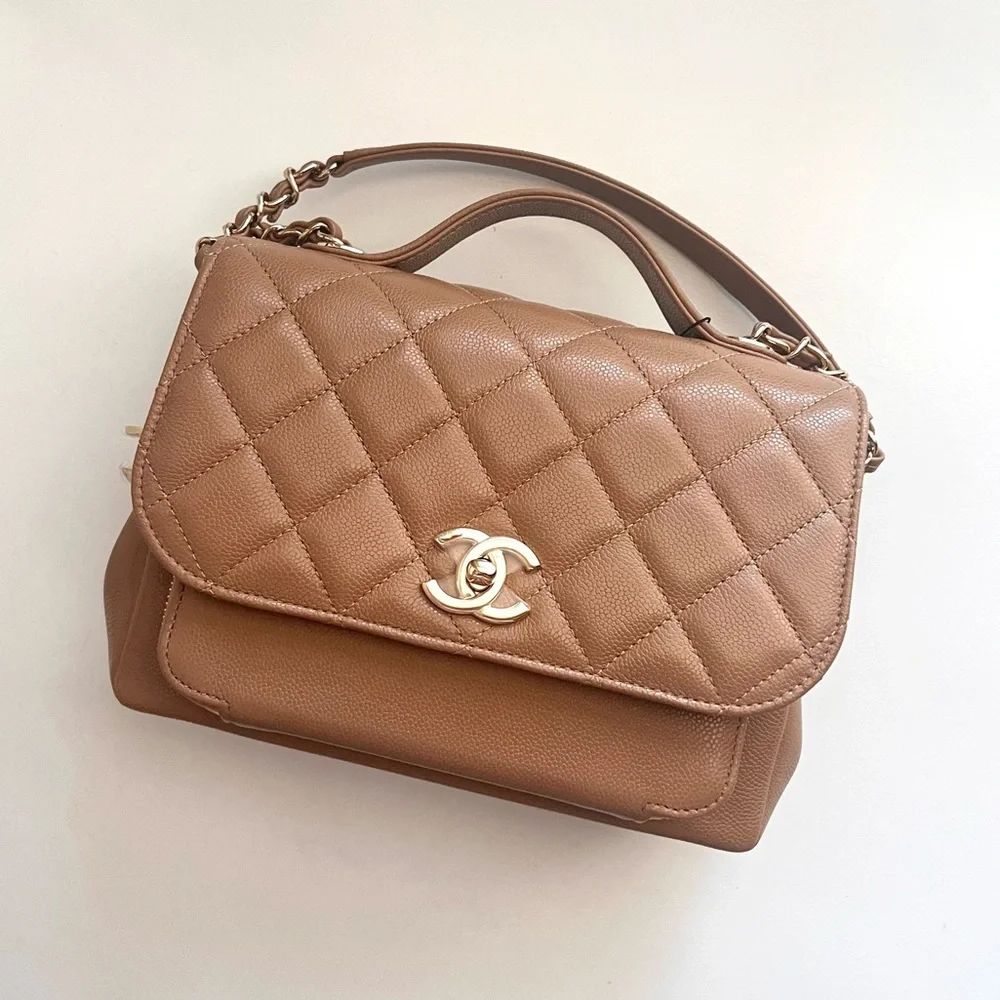 CHANEL this piece